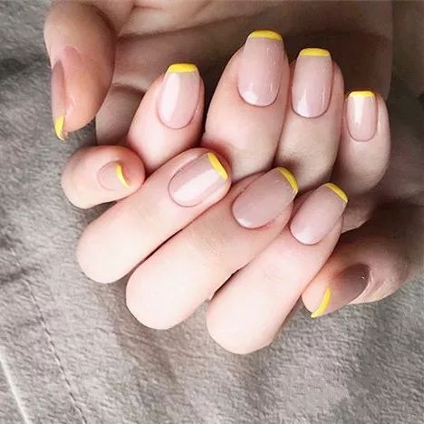 法式美甲图片2025最新潮流，优雅指尖艺术的展现✨💖